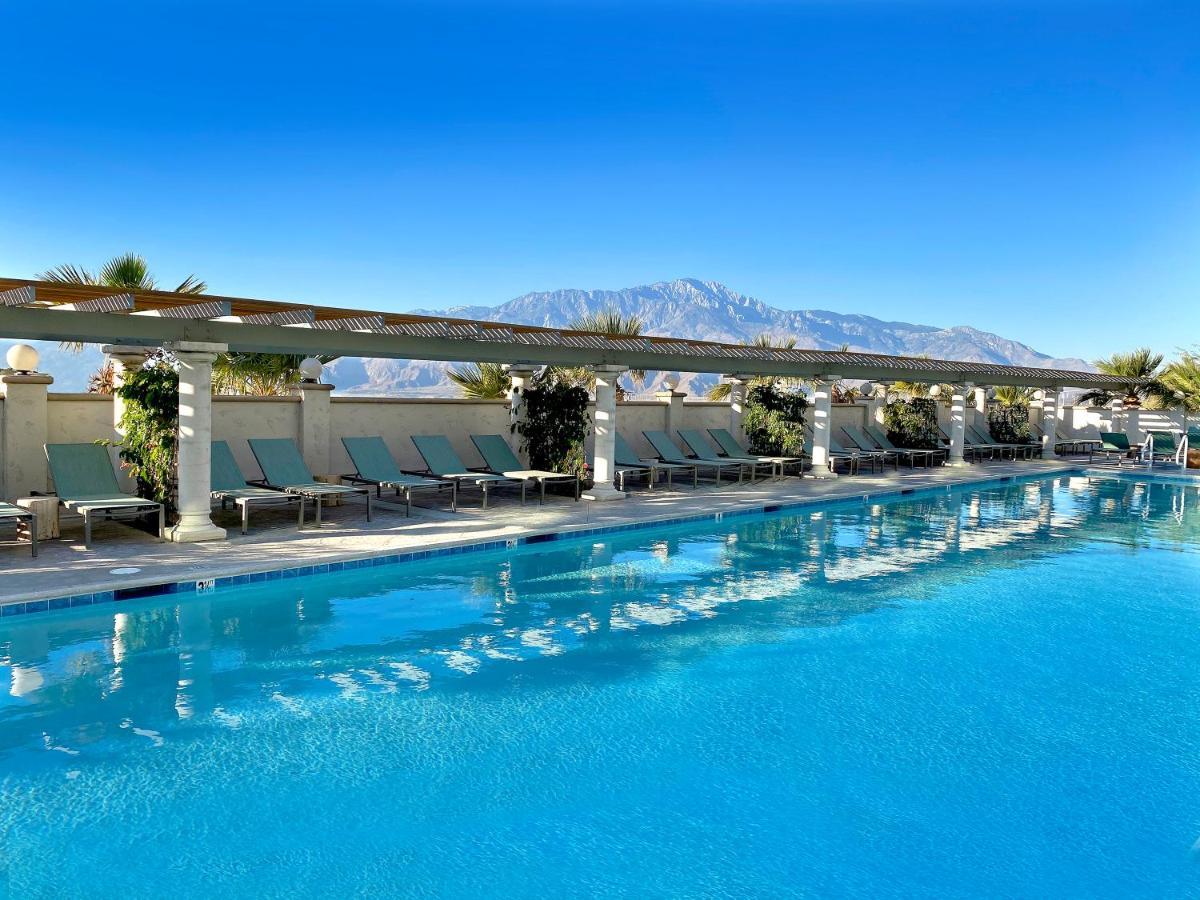 Azure Palm Hot Springs Hotel Desert Hot Springs Exterior photo