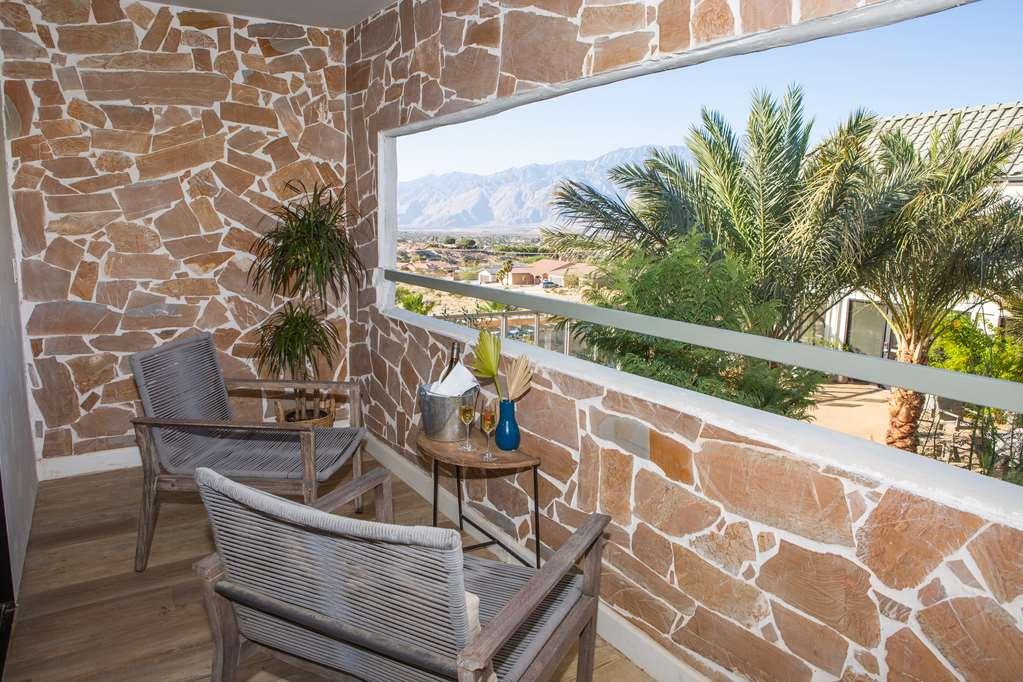 Azure Palm Hot Springs Hotel Desert Hot Springs Room photo