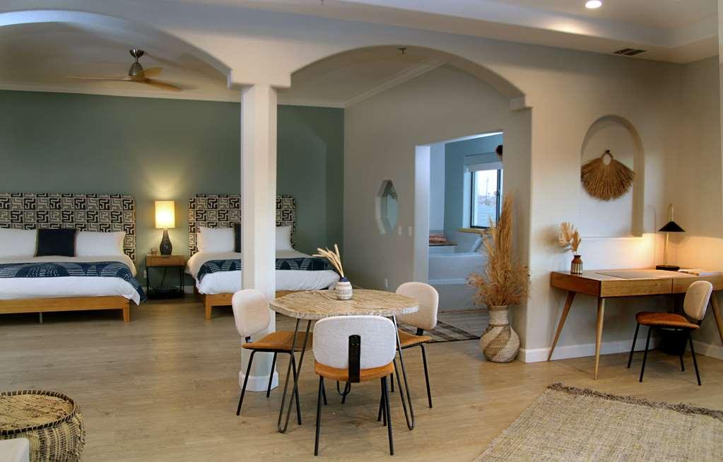 Azure Palm Hot Springs Hotel Desert Hot Springs Room photo